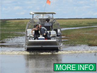 Everglades Airboat tour USA - Airboat In Everglades